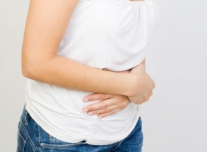 Đau bụng xảy ra do biến chứng của một số bệnh lí nguy hiểm sau đây